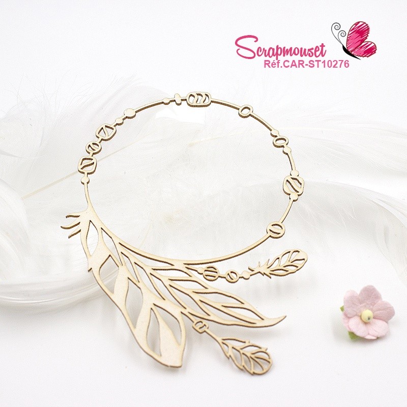 Chipboard rond avec plumes Karima en carton bois - SCRAPMOUSET