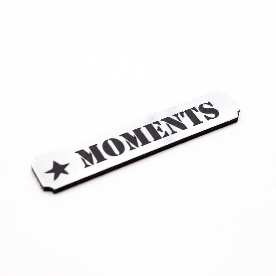Etiquette Moments en Acrylique couleur argent brossé