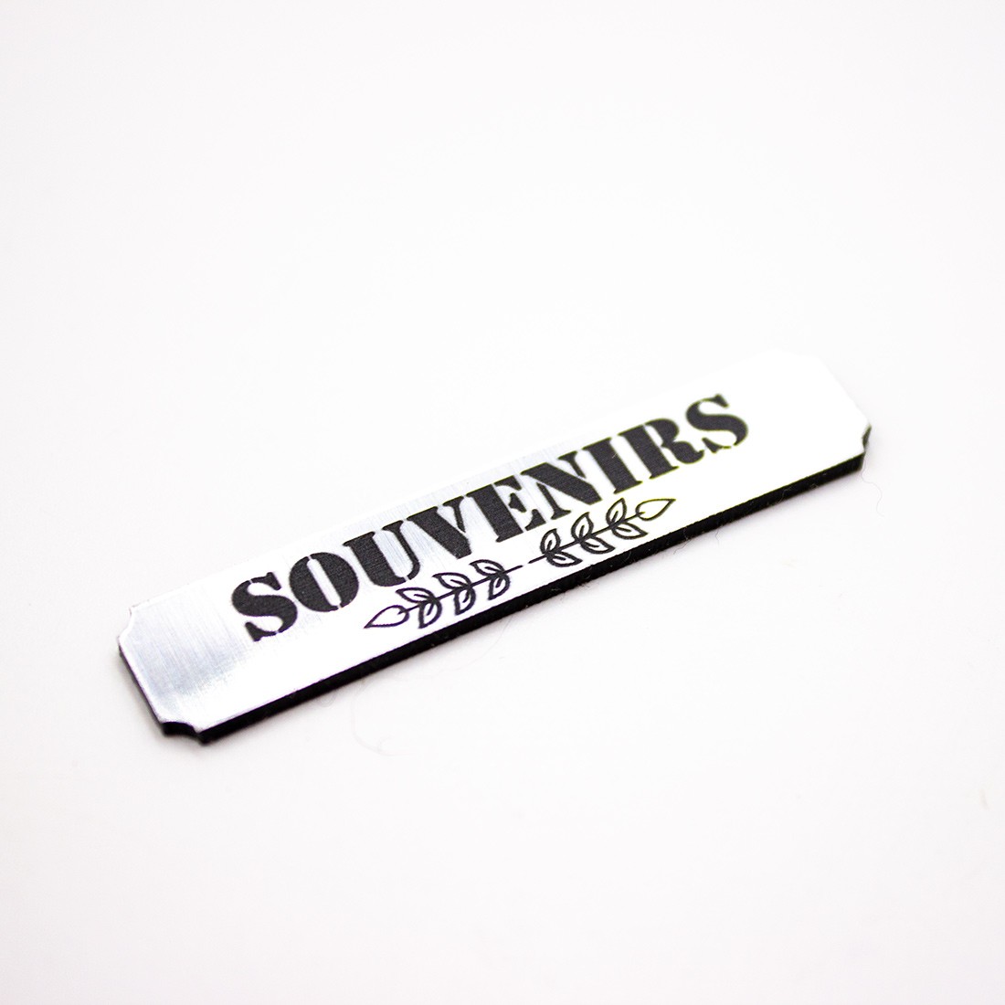 Etiquette Souvenirs en Acrylique couleur argent brossé