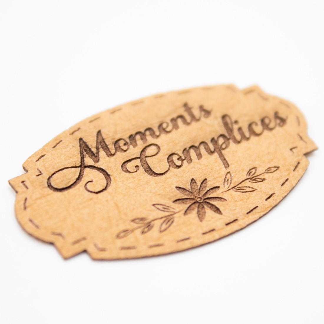 Etiquette Moments complices aspect cuir SCRAPMOUSET