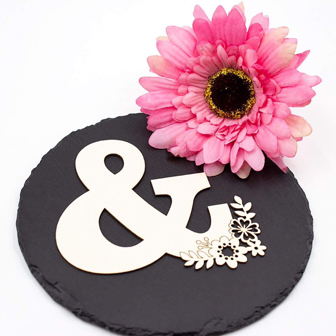 Grande esperluette avec petites fleurs en carton bois SCRAPMOUSET