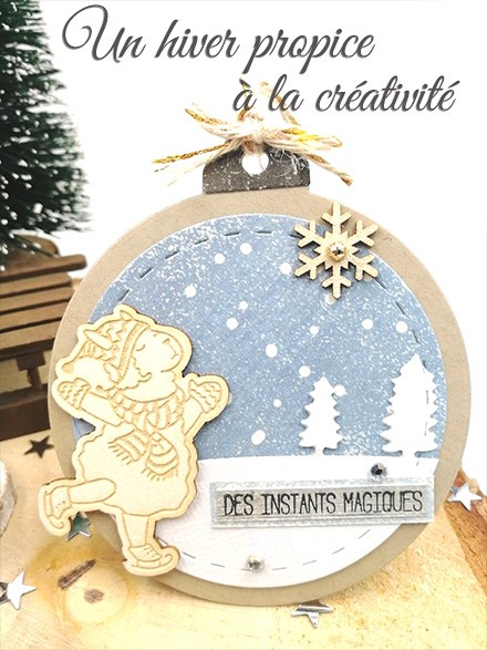 Figurine mouton sur patins à glace en carton bois