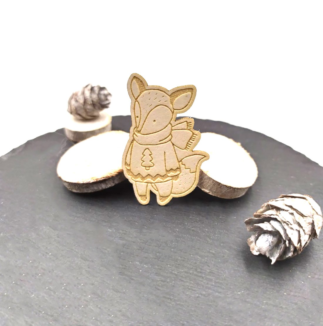 Chipboard renard avec écharpe et pull de Noël en carton bois SCRAPMOUSET