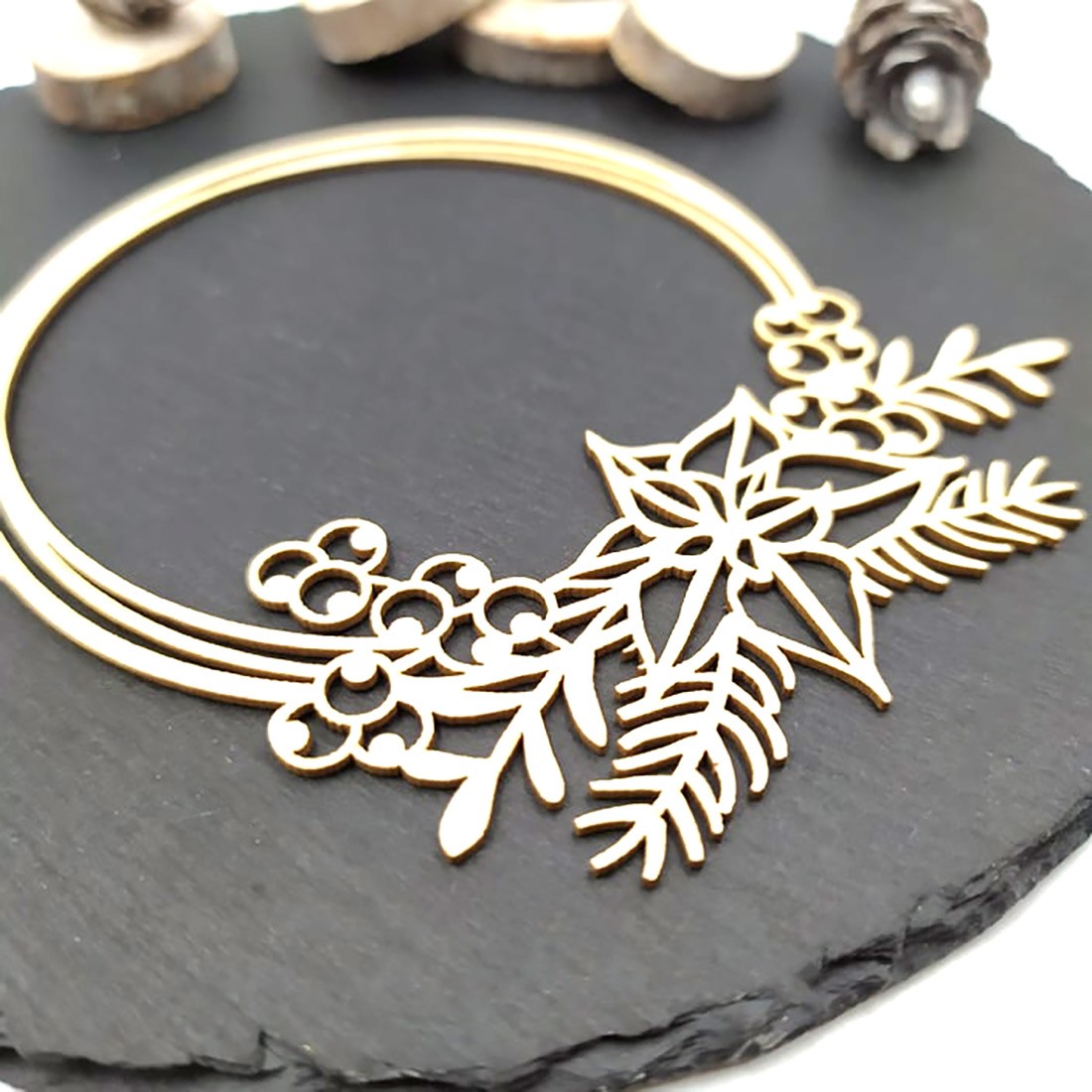 Chipboard cadre rond avec fleur de Noël en carton bois SCRAPMOUSET