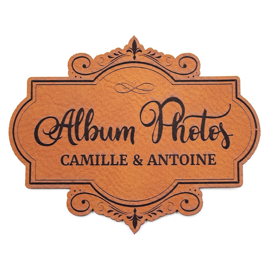 Etiquette à personnaliser en cuir avec le mot Album Photos SCRAPMOUSET