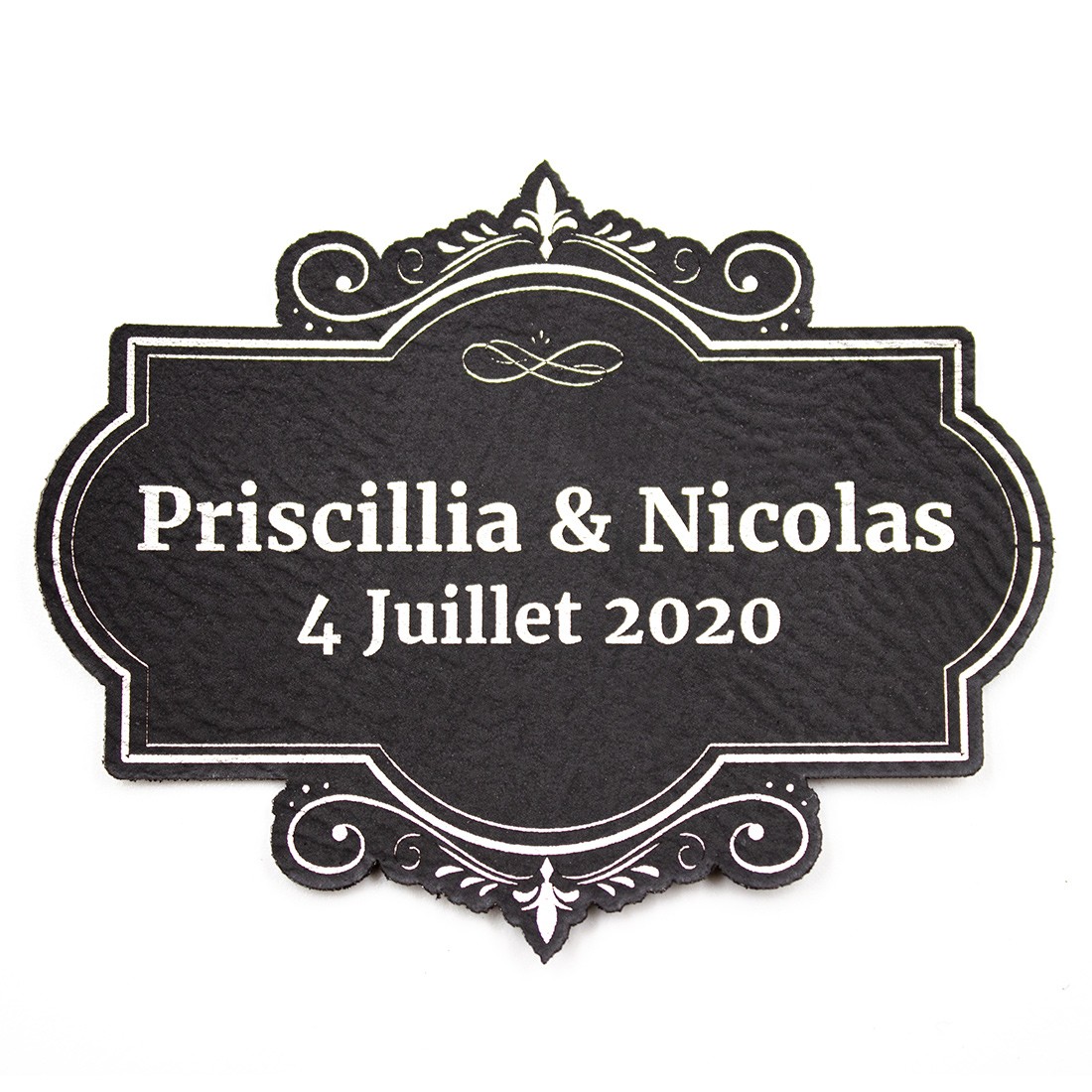 Etiquette à personnaliser avec prénoms et date en cuir SCRAPMOUSET