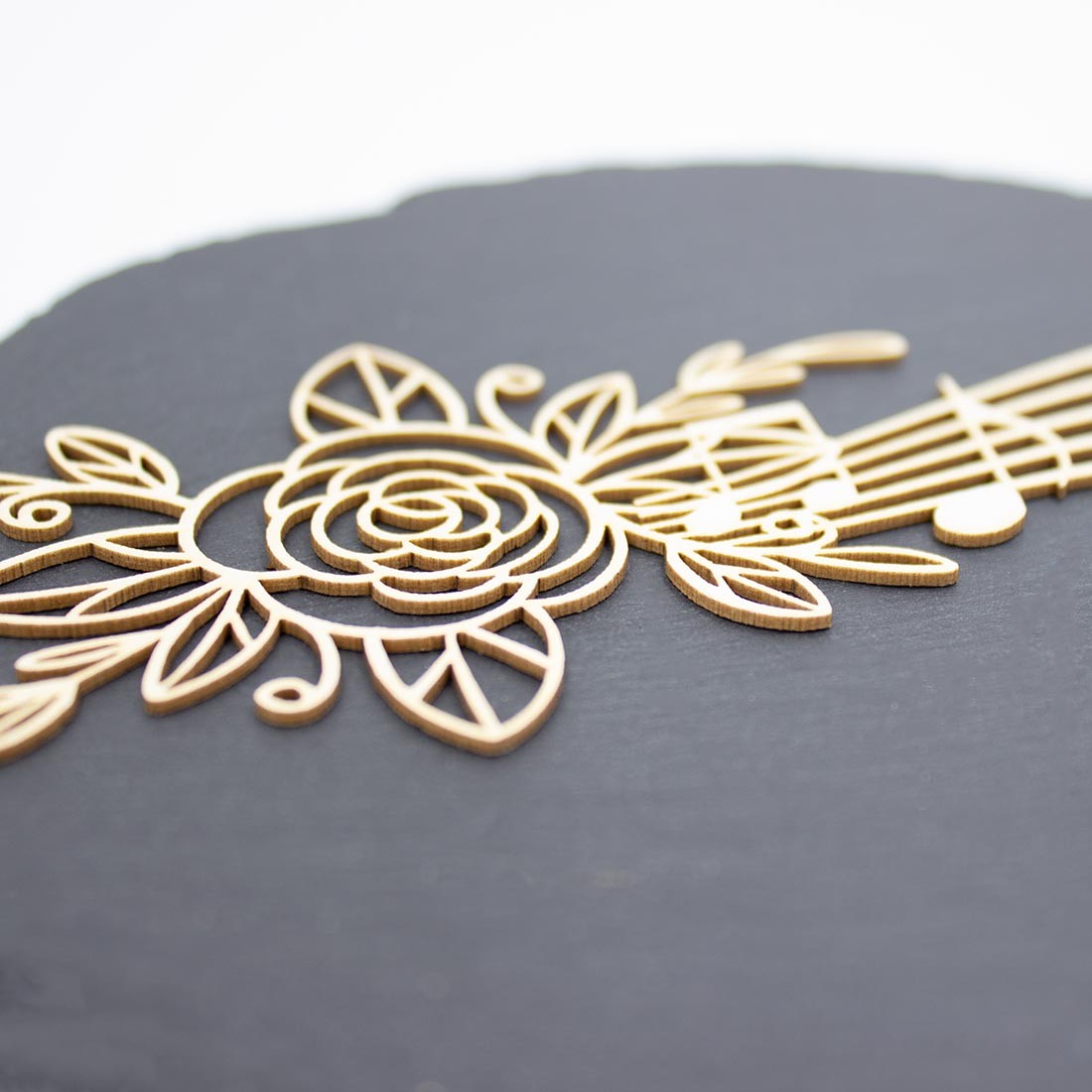 Chipboard Nahua avec portée musicale et rose en carton bois SCRAPMOUSET