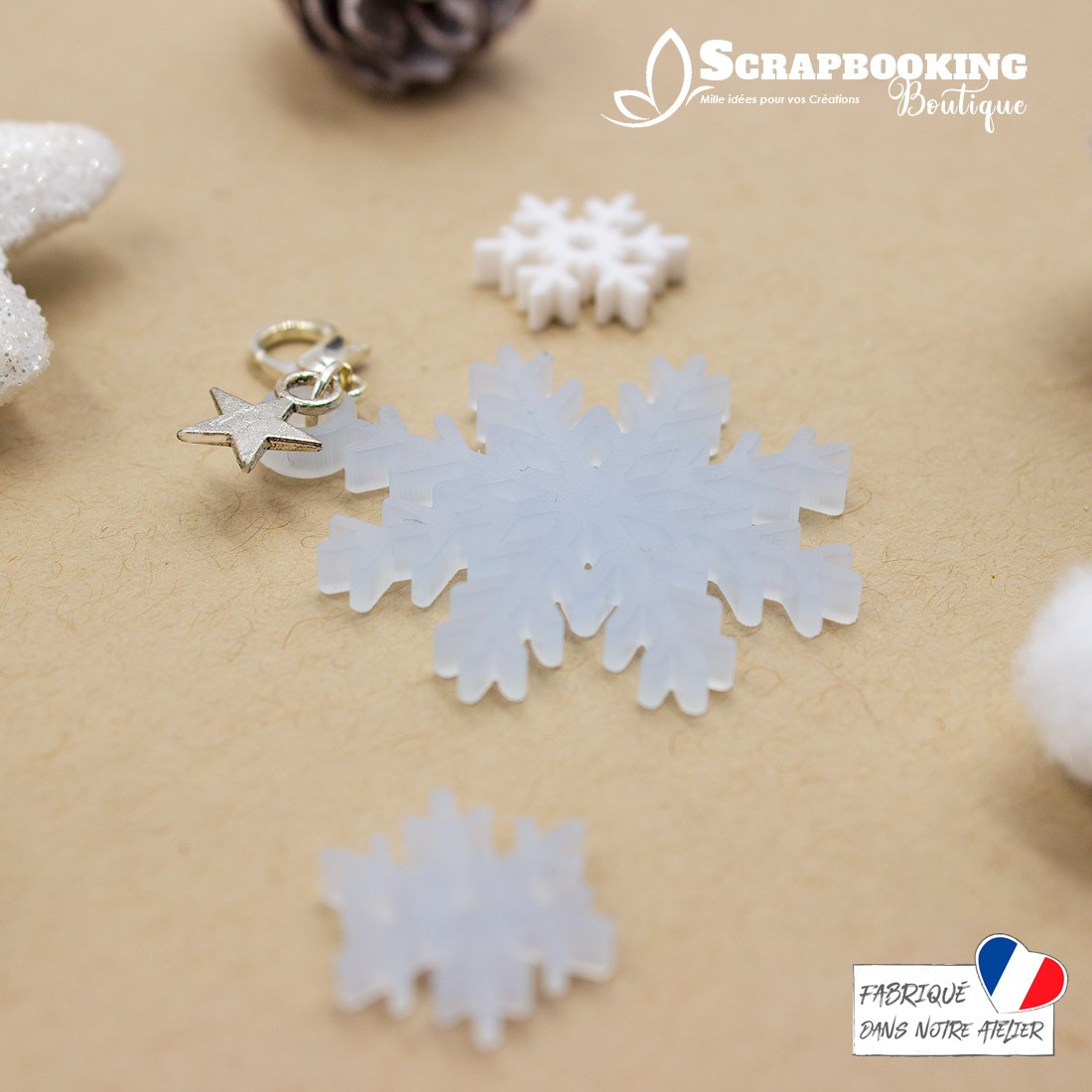 Breloque charm flocon de neige bleu givré avec fermoir étoile argenté brillant SCRAPMOUSET