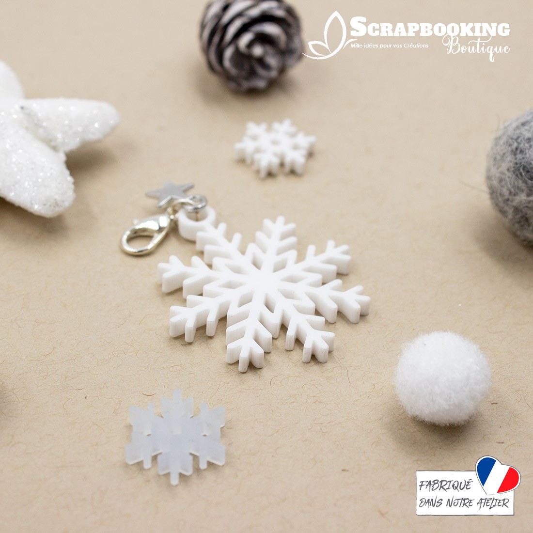 Breloque charm flocon de neige blanc avec fermoir étoile argenté brillant SCRAPMOUSET