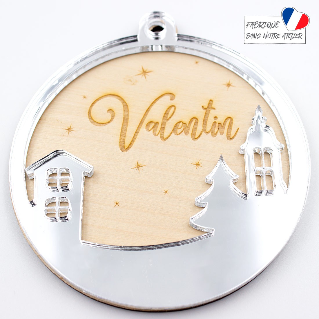 Boule de Noël personnalisée avec village en bois et acrylique miroir argent SCRAPMOUSET