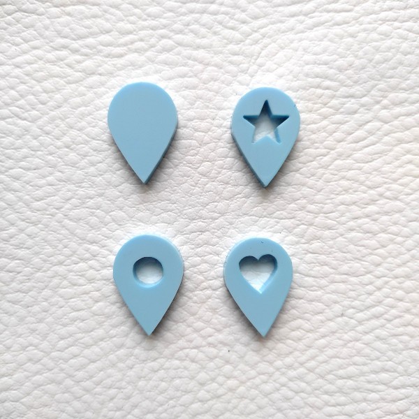Lot de 4 géotags avec motifs en acrylique couleur bleu ciel SCRAPMOUSET