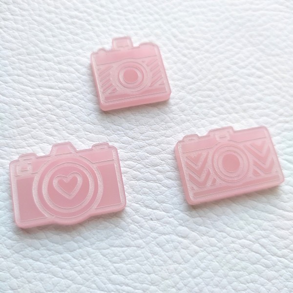 Lot de 3 motifs en acrylique pour scrapbooking : appareils photos gravés rose givré