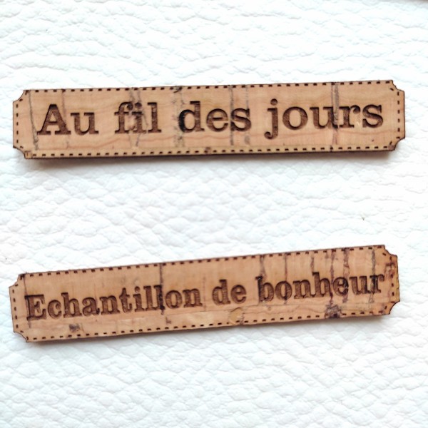 Lot de 6 étiquettes thème Moments en liège de couleur marron SCRAPMOUSET