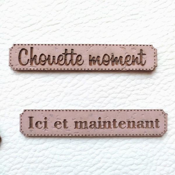 Lot 6 étiquettes thème Moments en liège de couleur rose SCRAPMOUSET