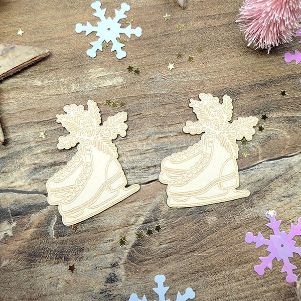 Lot de 2 Paires de patins à glace floraux en carton bois SCRAPMOUSET