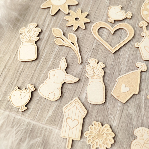 Lot 26 petits embellissements gravés thème Pâques et Printemps en carton bois SCRAPMOUSET