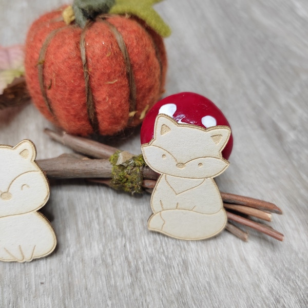 Lot 10 embellissements gravés animaux d'automne renard, écureuil et belette en carton bois SCRAPMOUSET