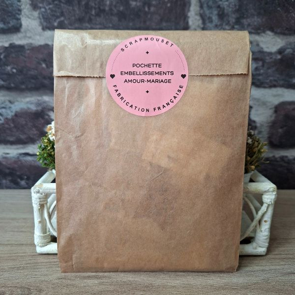 Pochette surprise embellissements thème Amour-Mariage SCRAPMOUSET